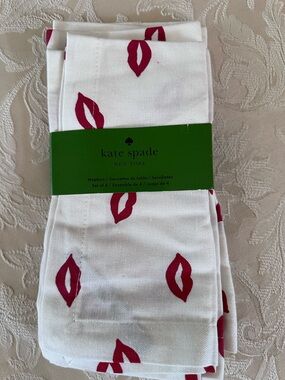 Kate Spade Napkin Lips Kisses Set of 4 NWT
